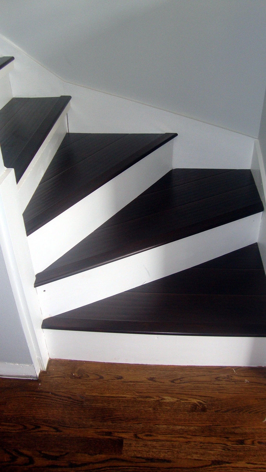 BuildDirect Hickory Ebony 12mm 48" X 6.37" Laminate Flooring (21.32sq. Ft. Per Box) 10 BuildDirect Hickory Ebony 12mm 48" X 6.37" Laminate Flooring (21.32sq. Ft. Per Box) - Image 10