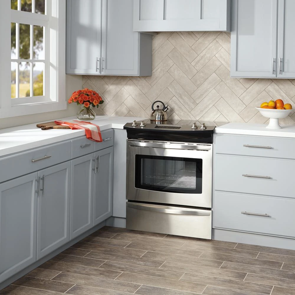 Daltile Northpointe Greystone 4 In. X 12 In. Ceramic Wall Tile (10.64 Sq. Ft. / Case) 2 Daltile Northpointe Greystone 4 In. X 12 In. Ceramic Wall Tile (10.64 Sq. Ft. / Case) - Image 2